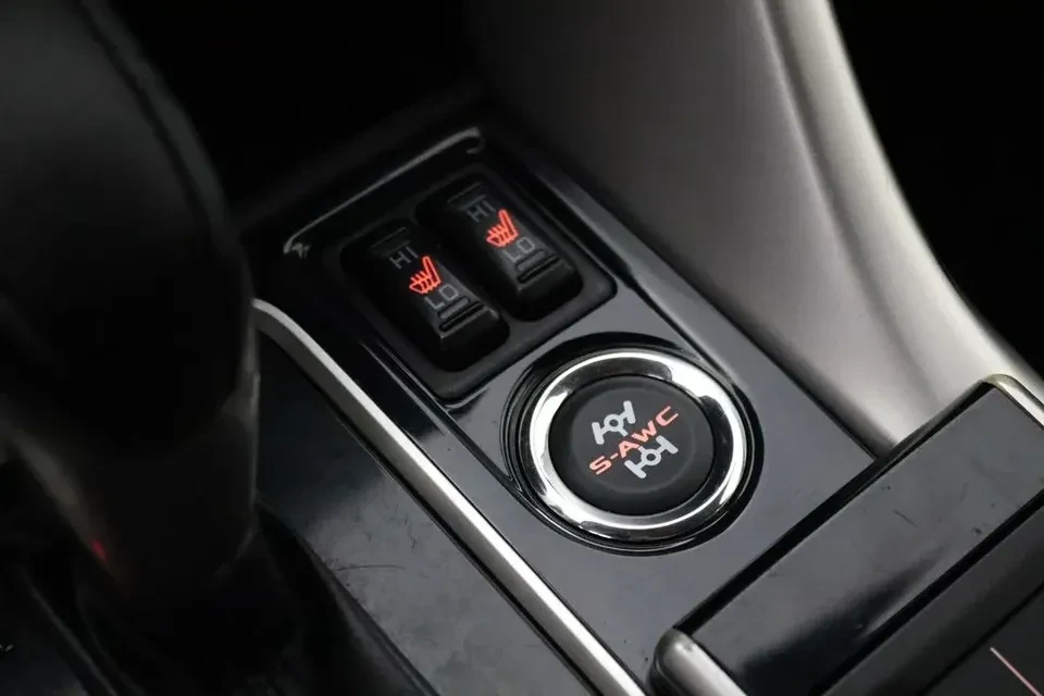 2019 Mitsubishi Eclipse Cross - Image 15 of 17
