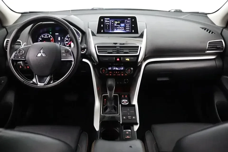2019 Mitsubishi Eclipse Cross - Image 11 of 17