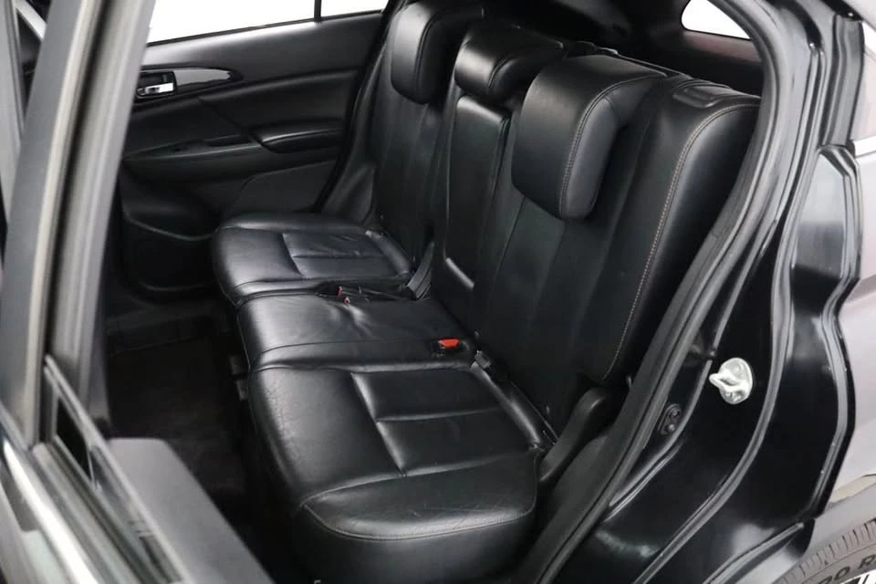 2019 Mitsubishi Eclipse Cross - Image 13 of 20