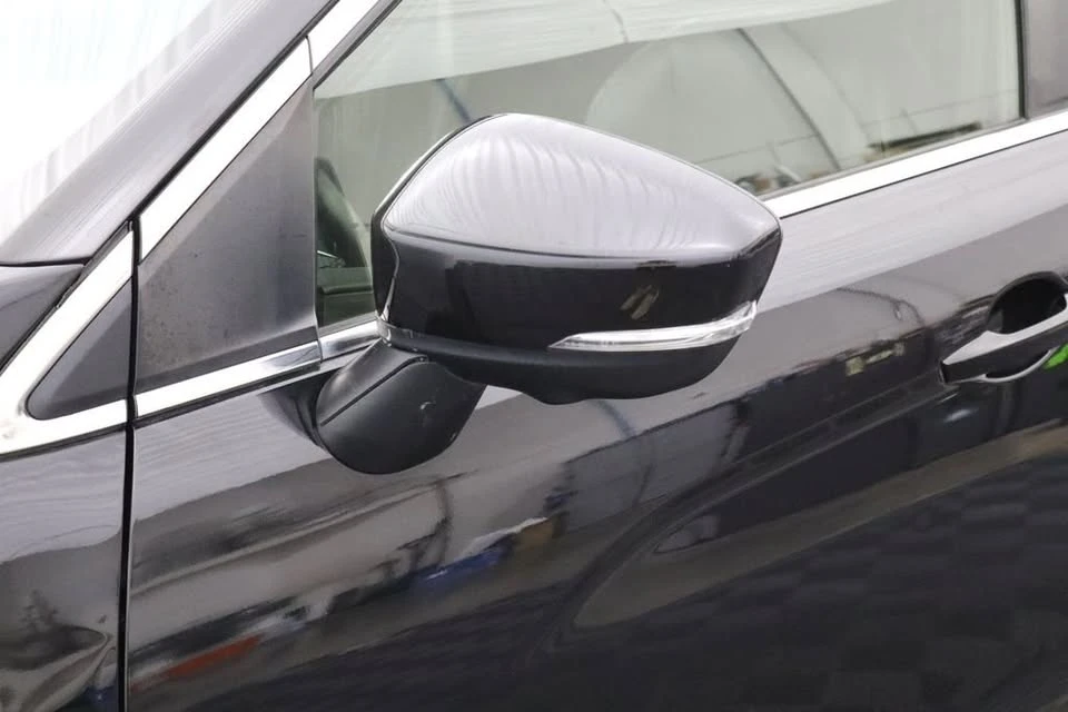 2019 Mitsubishi Eclipse Cross - Image 12 of 20