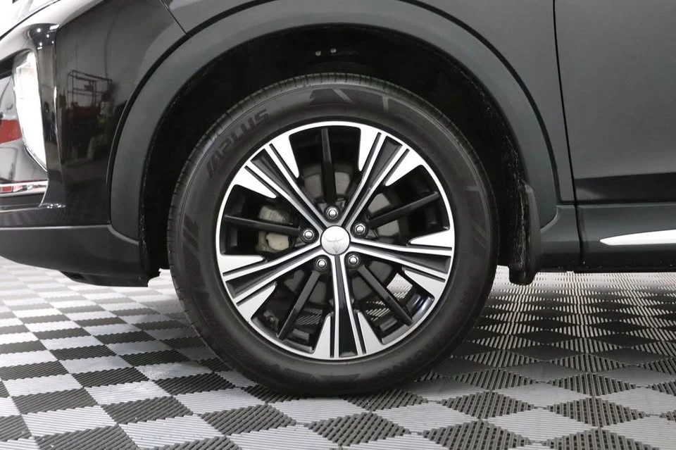 2019 Mitsubishi Eclipse Cross - Image 5 of 20