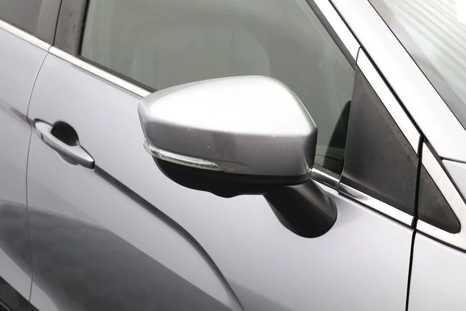 2019 Mitsubishi Eclipse Cross - Image 9 of 20