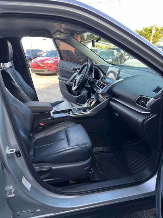 2019 Mitsubishi Eclipse Cross - Image 12 of 18