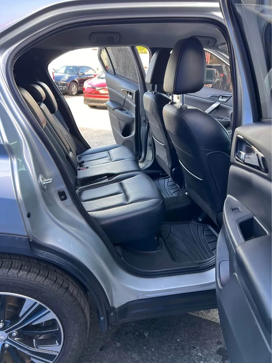 2019 Mitsubishi Eclipse Cross - Image 17 of 18