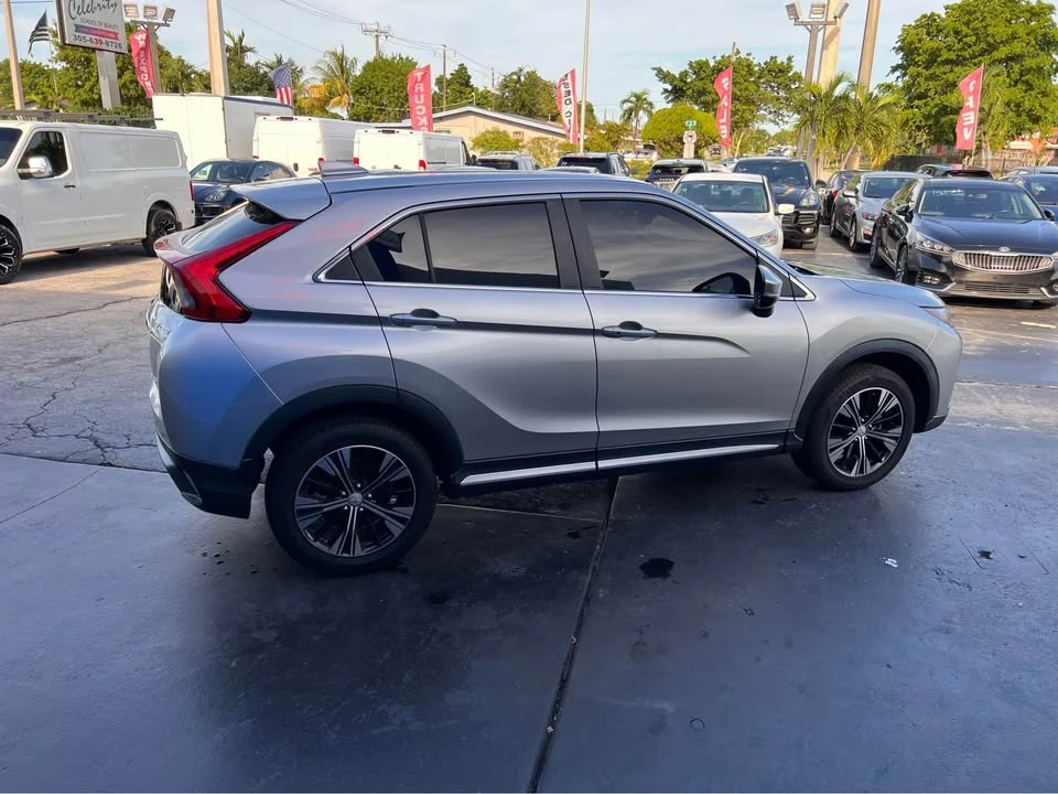 2019 Mitsubishi Eclipse Cross - Image 9 of 18