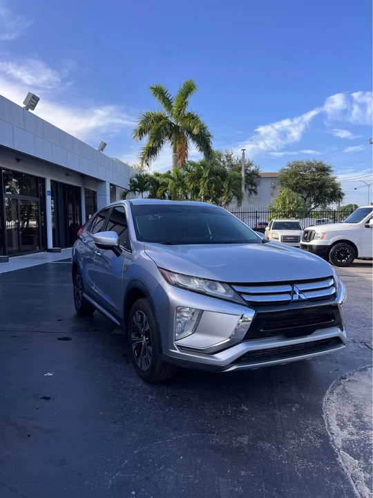 2019 Mitsubishi Eclipse Cross - Image 3 of 18