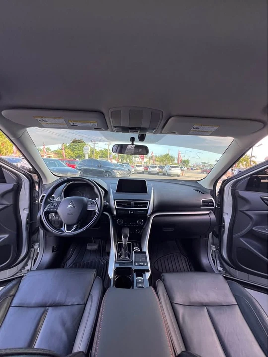 2019 Mitsubishi Eclipse Cross - Image 10 of 18