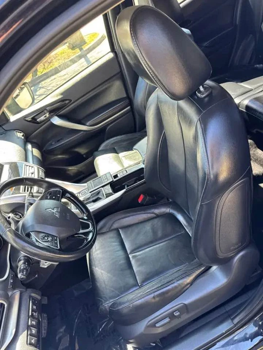 2019 Mitsubishi Eclipse Cross - Image 11 of 20