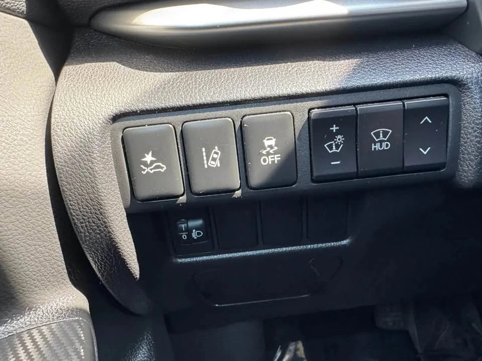 2019 Mitsubishi Eclipse Cross - Image 17 of 20