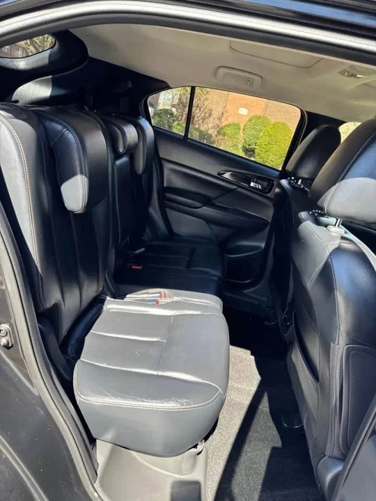 2019 Mitsubishi Eclipse Cross - Image 12 of 20