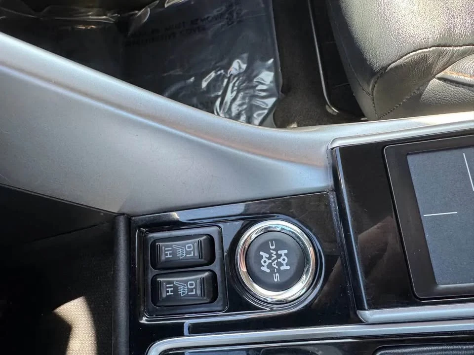 2019 Mitsubishi Eclipse Cross - Image 18 of 20