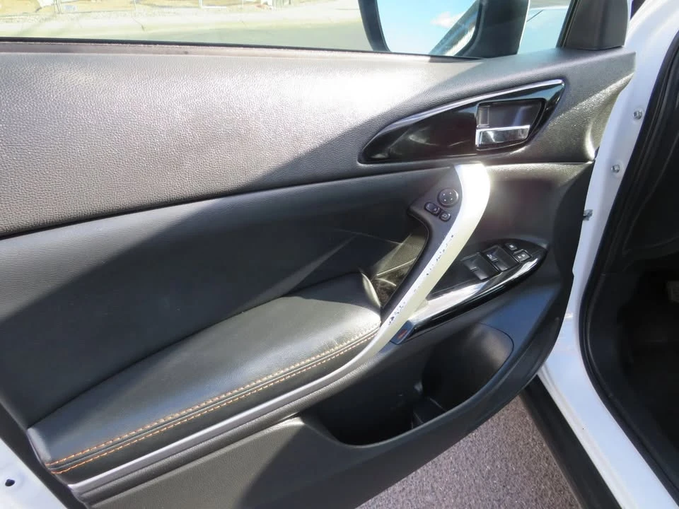 2019 Mitsubishi Eclipse Cross - Image 8 of 20