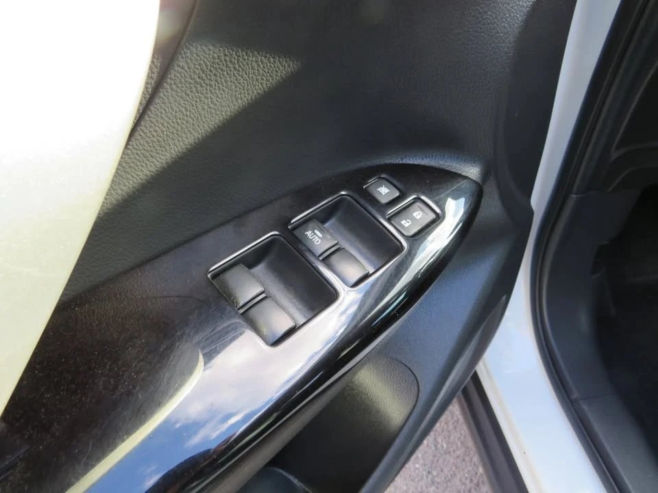 2019 Mitsubishi Eclipse Cross - Image 20 of 20
