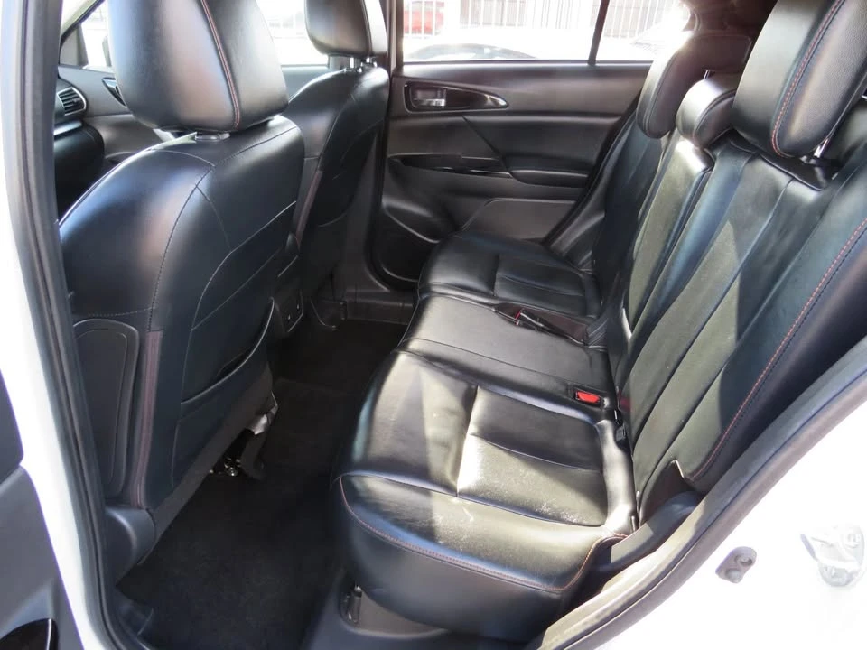 2019 Mitsubishi Eclipse Cross - Image 13 of 20