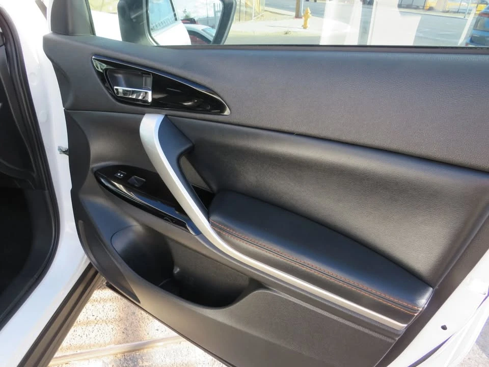 2019 Mitsubishi Eclipse Cross - Image 19 of 20