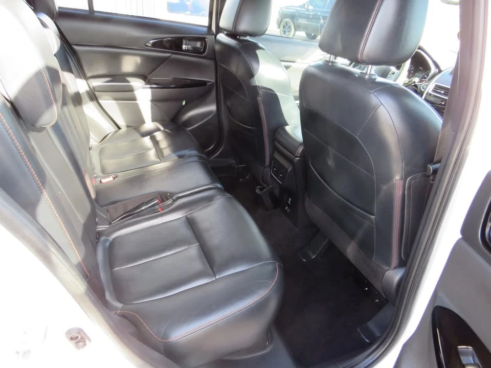 2019 Mitsubishi Eclipse Cross - Image 15 of 20