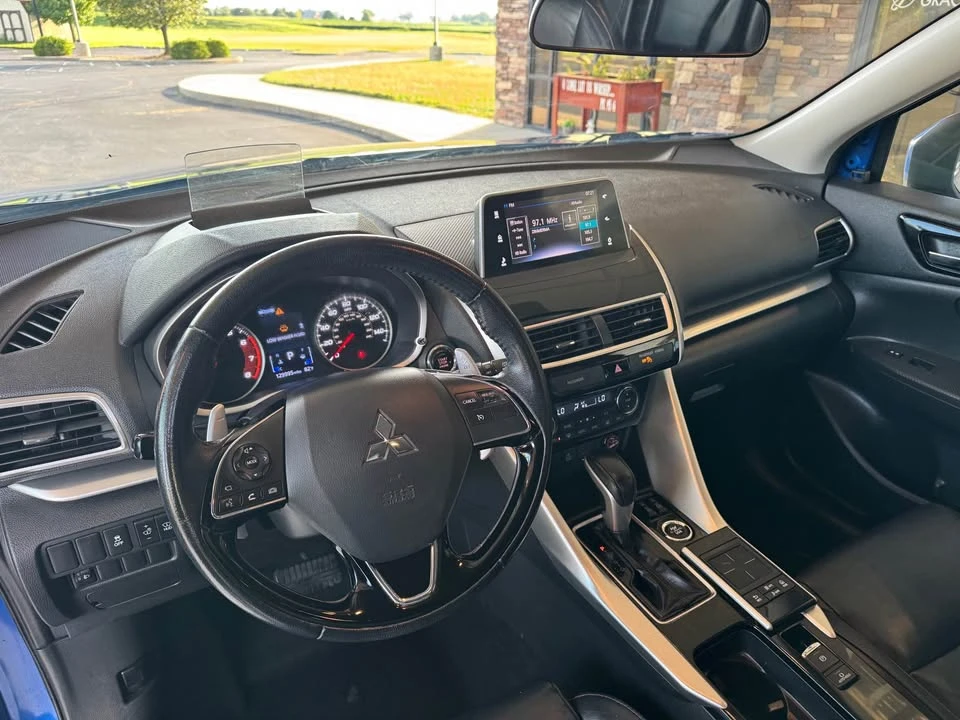 2019 Mitsubishi Eclipse Cross - Image 8 of 19