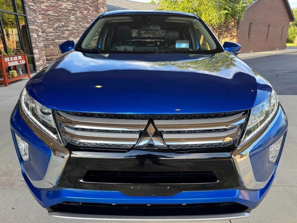 2019 Mitsubishi Eclipse Cross - Image 2 of 19