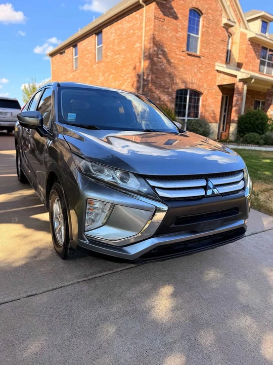 2019 Mitsubishi Eclipse Cross - Image 4 of 20