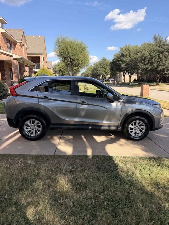 2019 Mitsubishi Eclipse Cross - Image 8 of 20