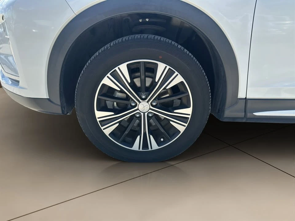 2019 Mitsubishi Eclipse Cross - Image 12 of 20