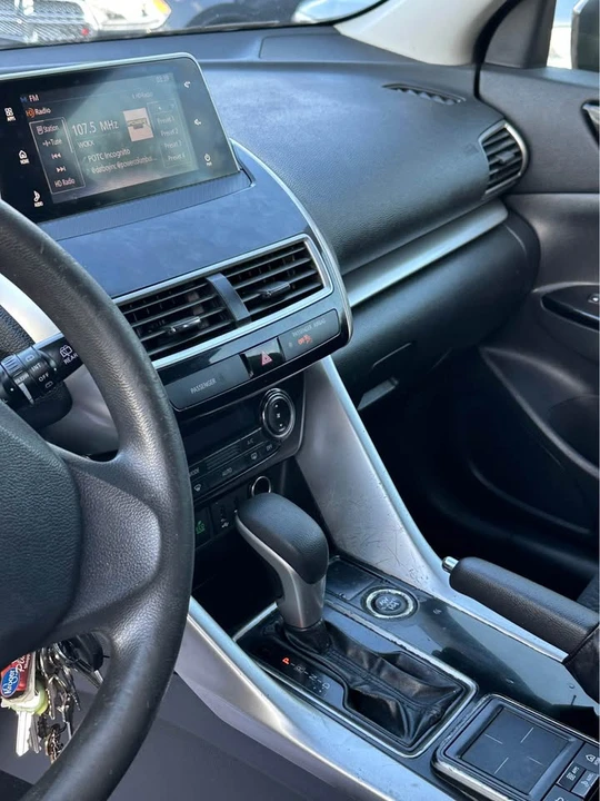 2019 Mitsubishi Eclipse Cross - Image 8 of 21