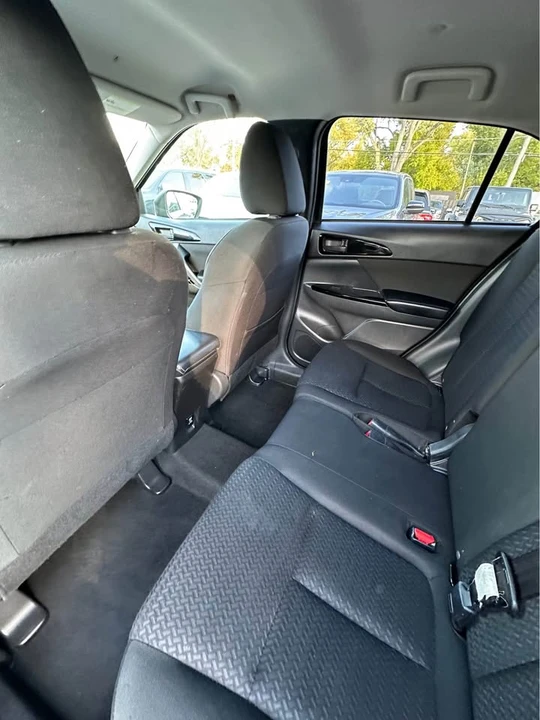 2019 Mitsubishi Eclipse Cross - Image 16 of 21