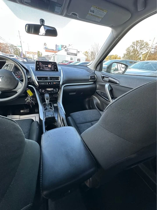 2019 Mitsubishi Eclipse Cross - Image 9 of 21
