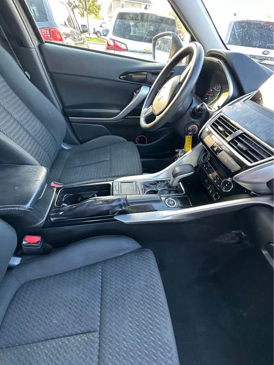 2019 Mitsubishi Eclipse Cross - Image 12 of 21