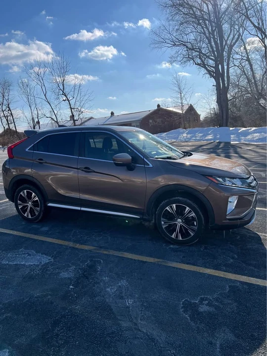 2019 Mitsubishi Eclipse Cross - Image 2 of 8