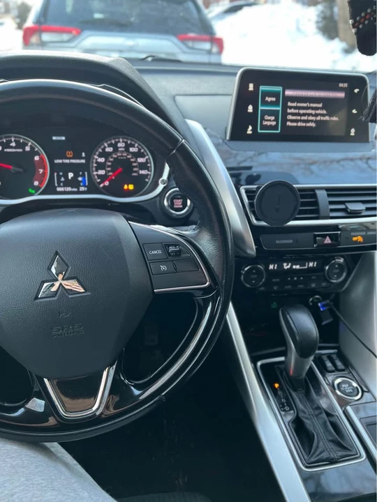 2019 Mitsubishi Eclipse Cross - Image 7 of 8