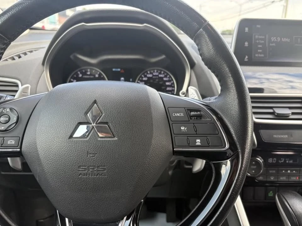 2019 Mitsubishi Eclipse Cross - Image 13 of 15