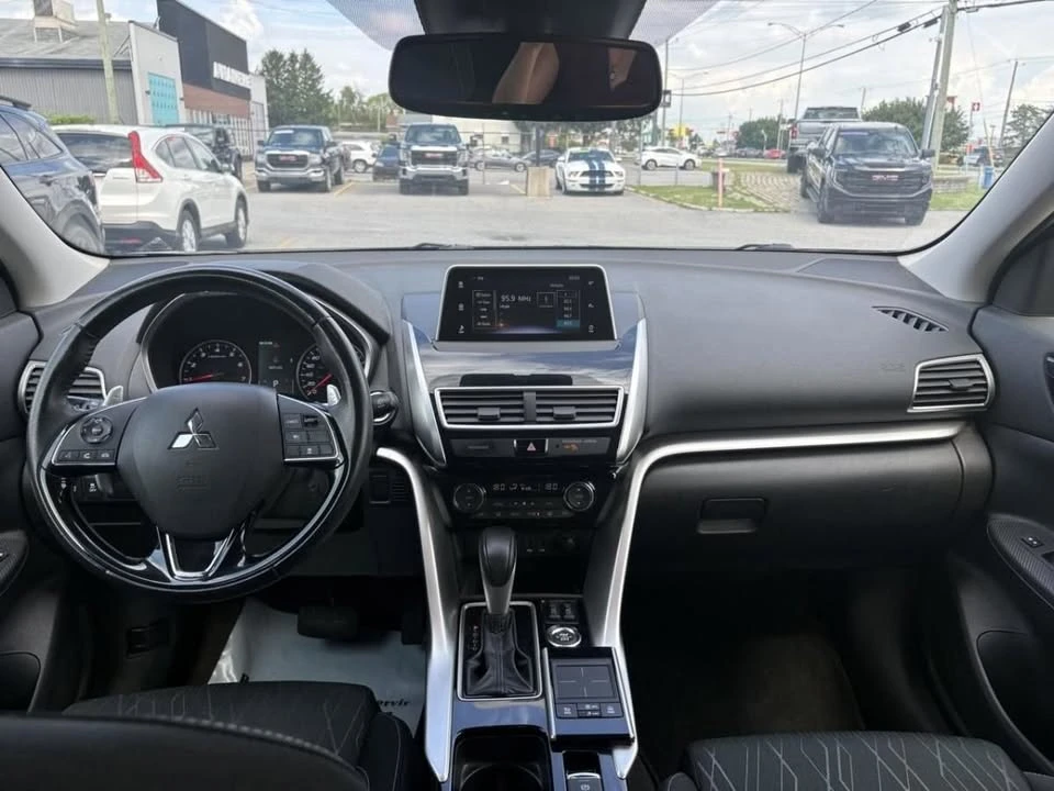 2019 Mitsubishi Eclipse Cross - Image 12 of 15
