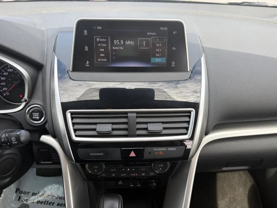 2019 Mitsubishi Eclipse Cross - Image 11 of 15