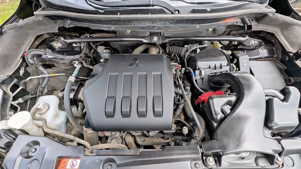 2019 Mitsubishi Eclipse Cross - Image 11 of 20