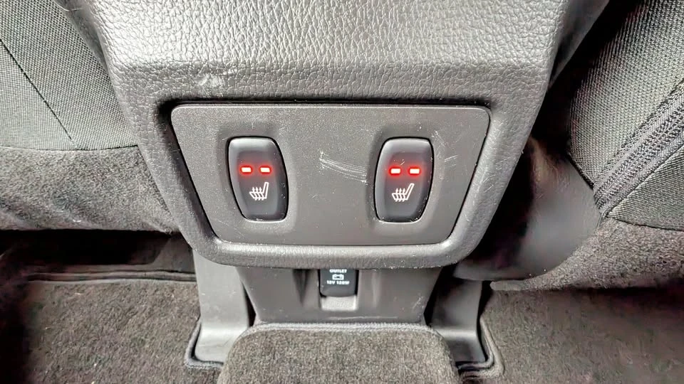 2019 Mitsubishi Eclipse Cross - Image 15 of 20