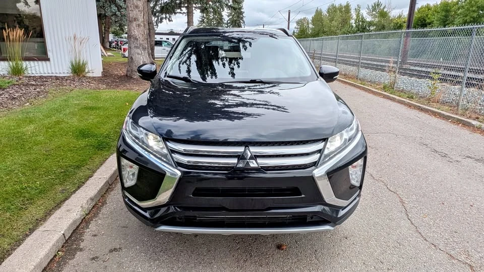 2019 Mitsubishi Eclipse Cross - Image 2 of 20