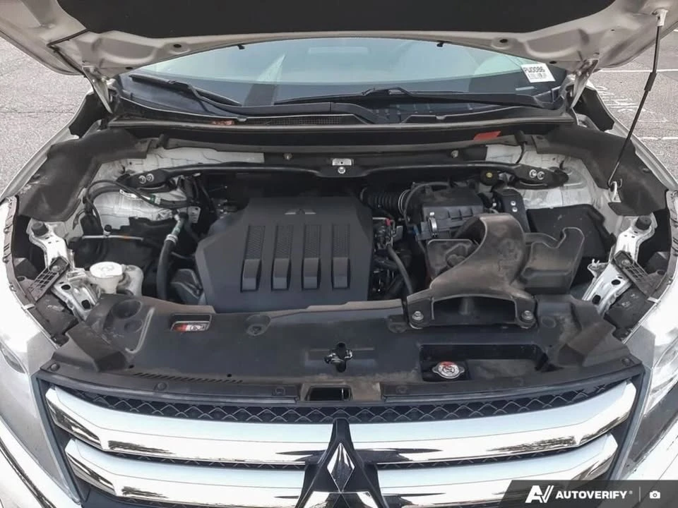 2019 Mitsubishi Eclipse Cross - Image 9 of 18