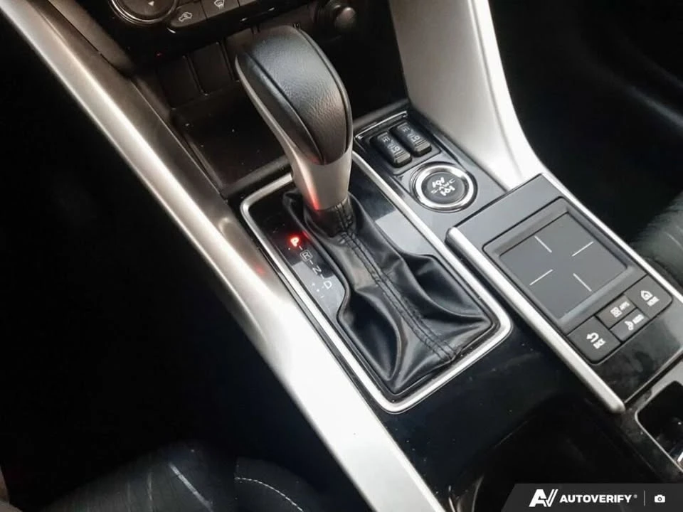 2019 Mitsubishi Eclipse Cross - Image 12 of 18