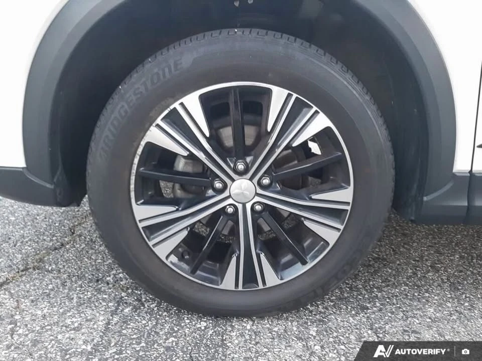2019 Mitsubishi Eclipse Cross - Image 7 of 18