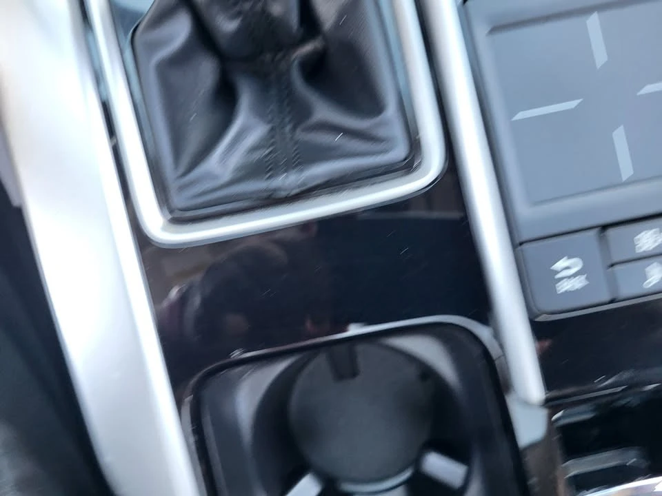 2019 Mitsubishi Eclipse Cross - Image 19 of 19