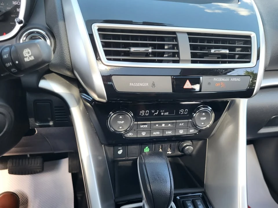 2019 Mitsubishi Eclipse Cross - Image 15 of 19
