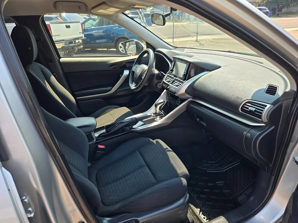 2019 Mitsubishi Eclipse Cross - Image 5 of 10