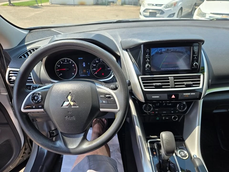 2019 Mitsubishi Eclipse Cross - Image 7 of 10