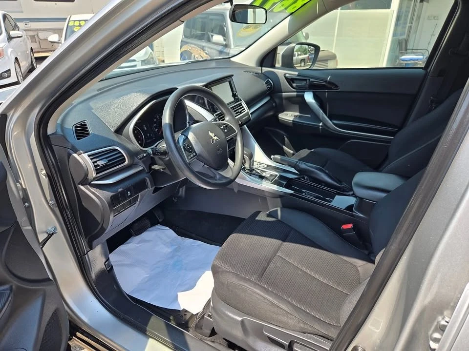 2019 Mitsubishi Eclipse Cross - Image 8 of 10