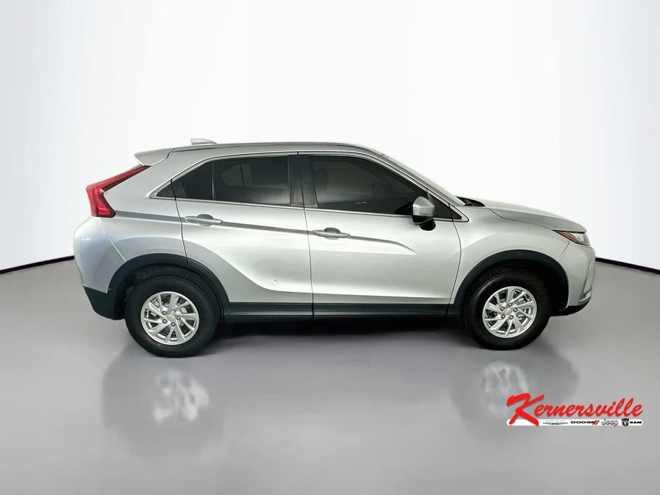 2019 Mitsubishi Eclipse Cross - Image 8 of 24