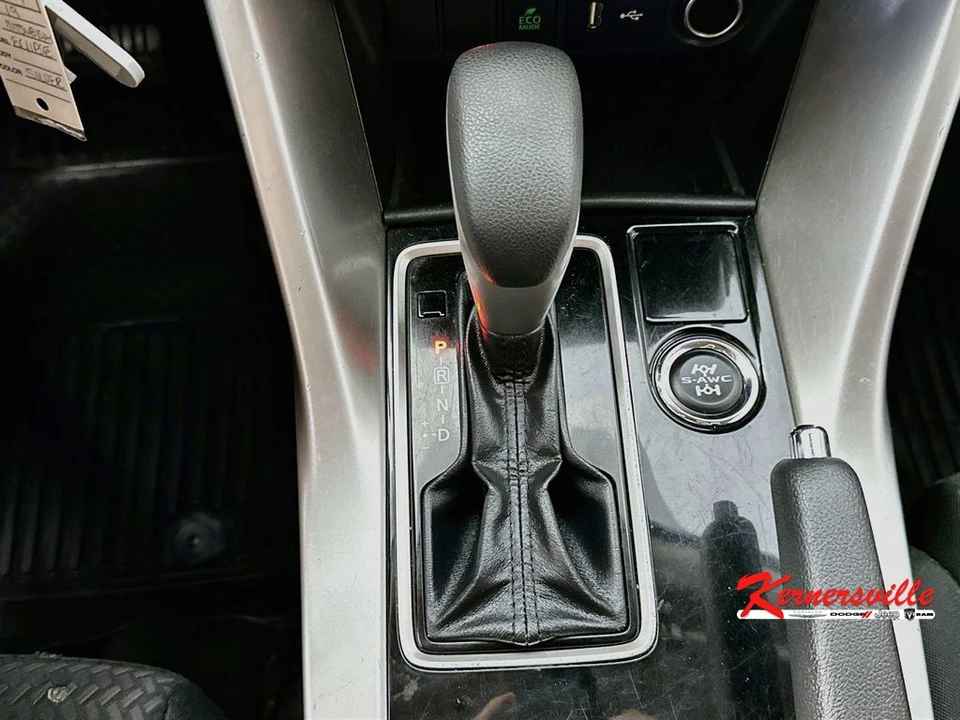 2019 Mitsubishi Eclipse Cross - Image 18 of 24