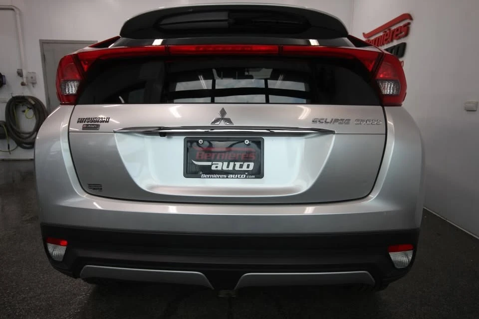 2019 Mitsubishi Eclipse - Image 9 of 15