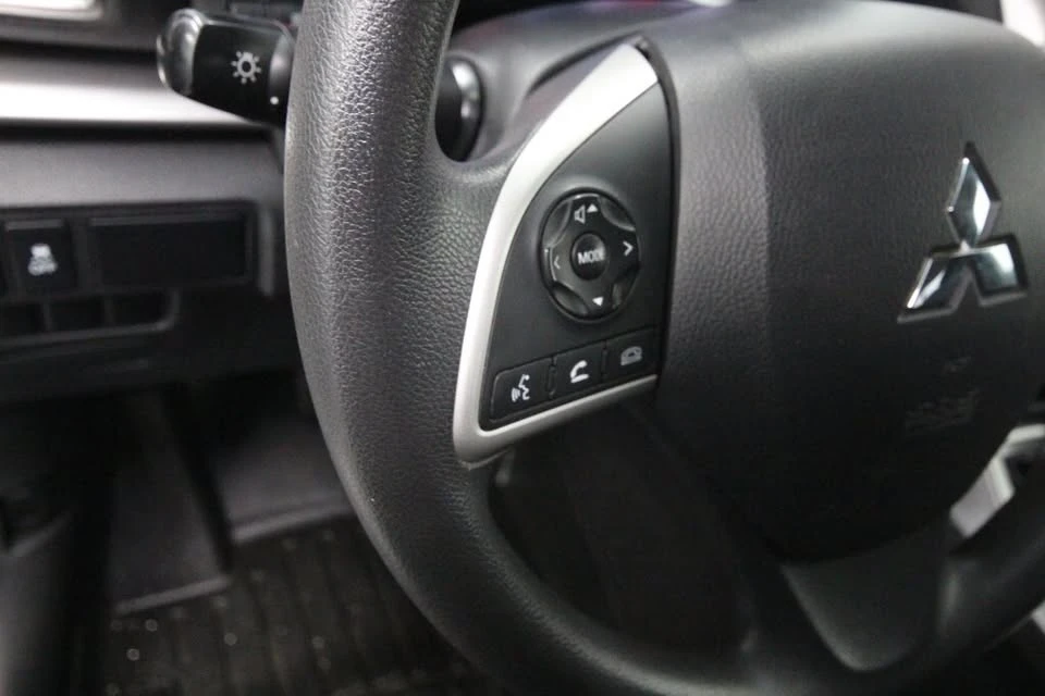 2019 Mitsubishi Eclipse - Image 14 of 15
