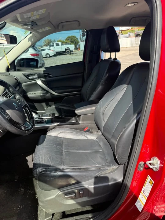 2019 Mitsubishi Eclipse - Image 4 of 7